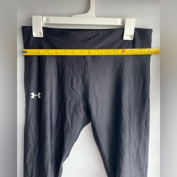 Under Armour Black Capri Leggings - Picture 7 of 9